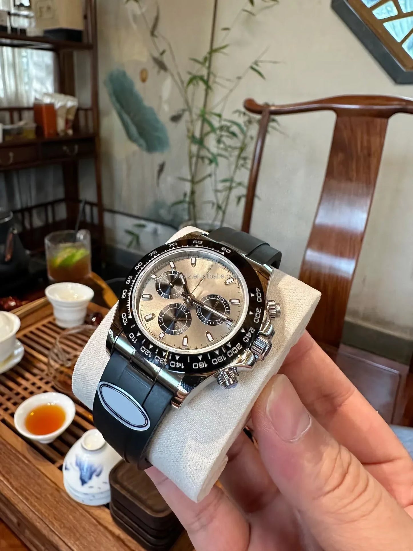 Submariner – Timeless Deep-Sea Performance Brown Automatic mechanical watch